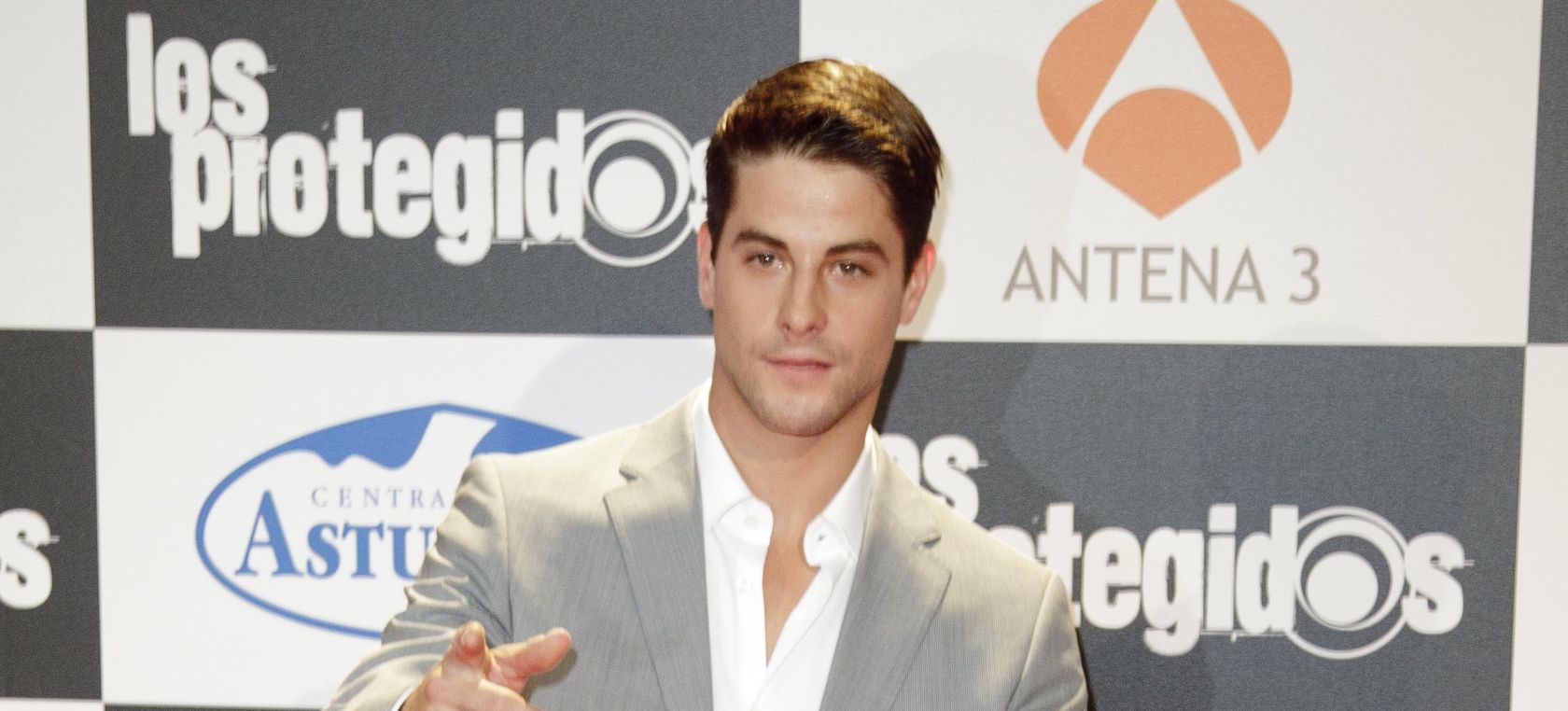 La foto de ‘Los Protegidos’ con “el del pelito en la cara y el culebrilla” que ha enamorado a sus fans La foto de ‘Los Protegidos’ con “el del pelito en la cara y el culebrilla” que ha enamorado a sus fans