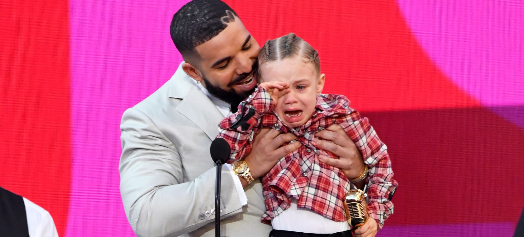 Drake y su hijo Adonis Drake y su hijo Adonis