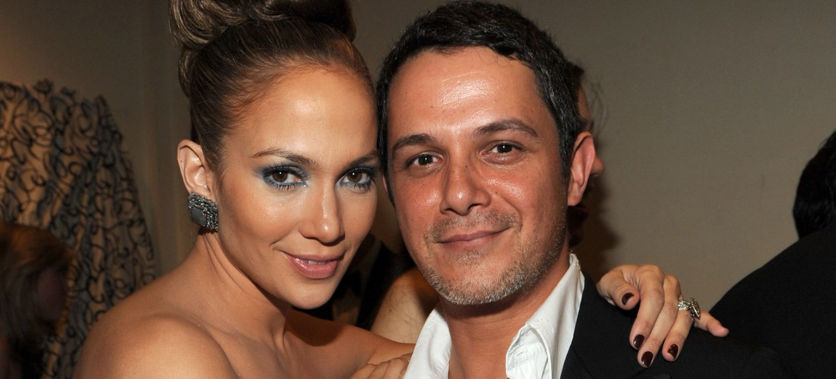 Alejandro Sanz comparte una imagen de “graduación” con Jennifer López y Paulina Rubio Alejandro Sanz comparte una imagen de “graduación” con Jennifer López y Paulina Rubio