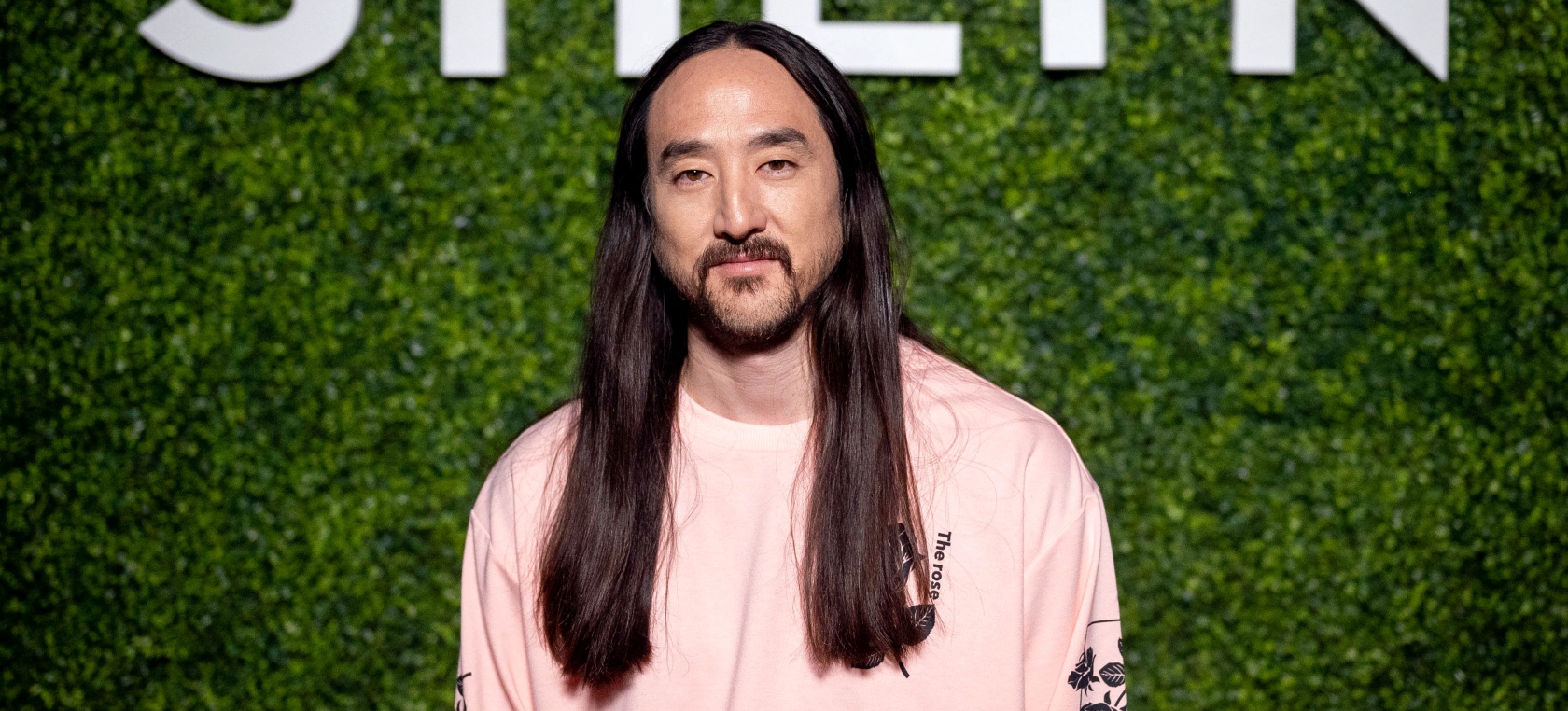 Steve Aoki lanza su versión de ‘Complicated’ de Avril Lavigne con Yves V y Ryan Caraveo Steve Aoki lanza su versión de ‘Complicated’ de Avril Lavigne con Yves V y Ryan Caraveo