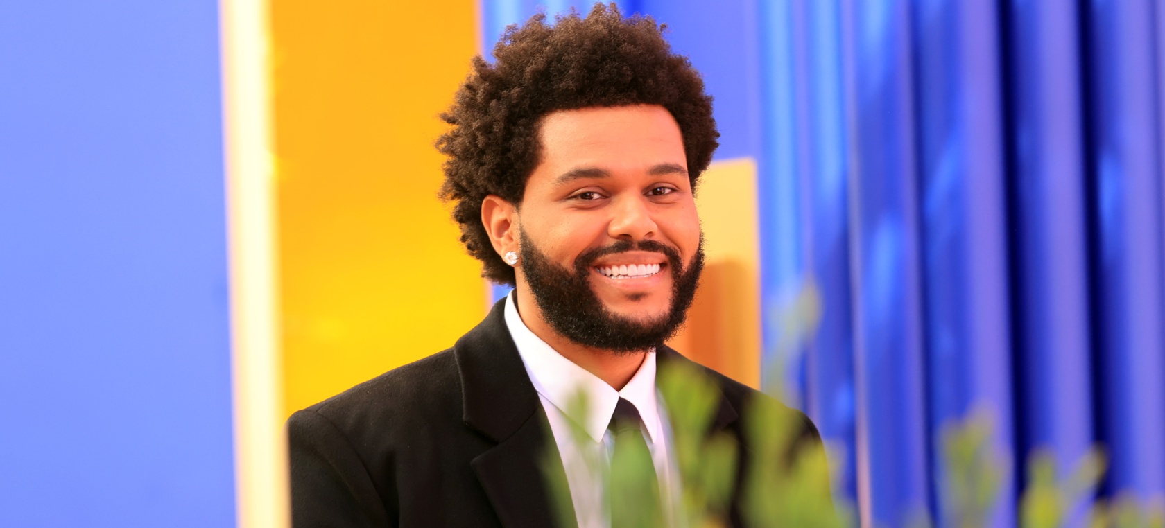 The Weeknd siembra el misterio con un mensaje oculto The Weeknd siembra el misterio con un mensaje oculto