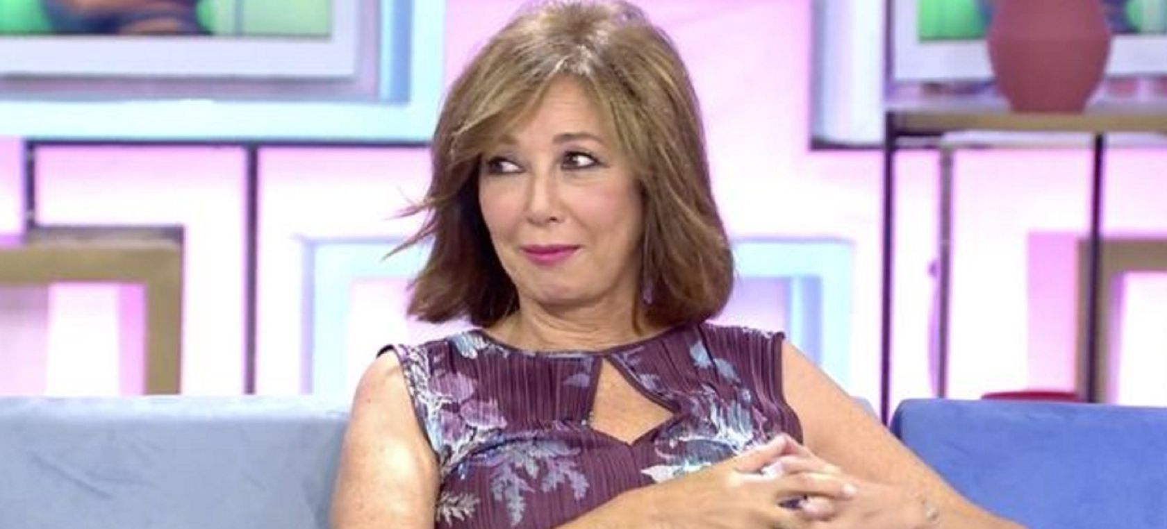 La reacción de Ana Rosa Quintana al ver que otra presentadora lleva su mismo vestido La reacción de Ana Rosa Quintana al ver que otra presentadora lleva su mismo vestido