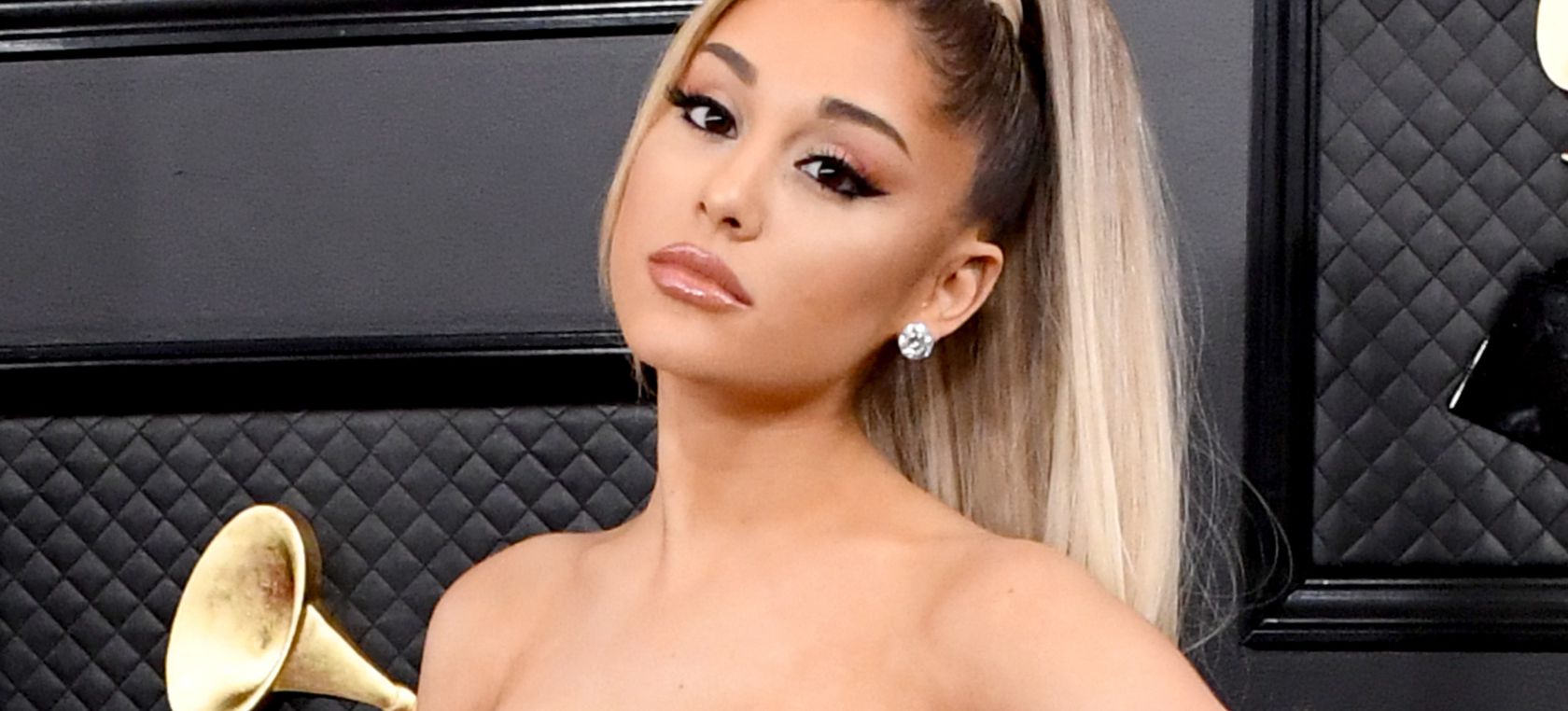 Ariana Grande y James Corden celebran la vuelta a la normalidad con la canción de un musical Ariana Grande y James Corden celebran la vuelta a la normalidad con la canción de un musical