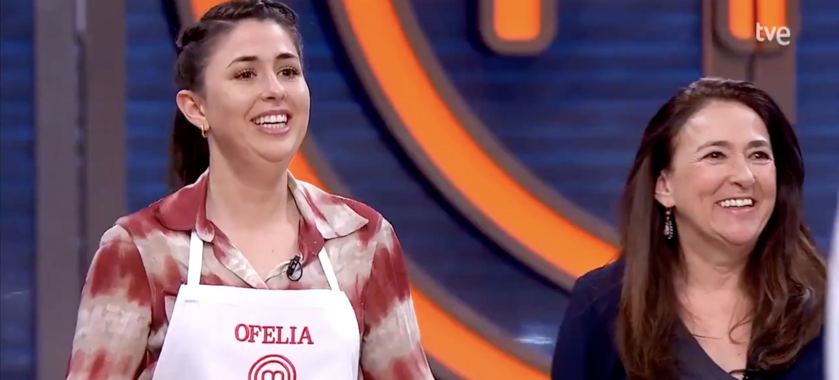 ‘Masterchef 9’: La madre de Ofelia visita el programa y todos se fijan en el sucio gesto hacia su hija ‘Masterchef 9’: La madre de Ofelia visita el programa y todos se fijan en el sucio gesto hacia su hija
