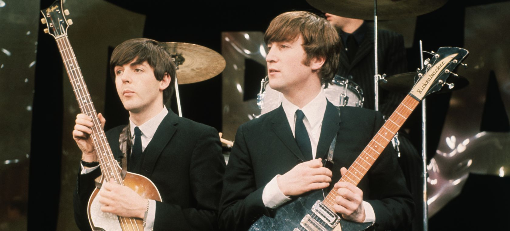 John Lennon y Paul McCartney: un encuentro histórico entre puestos de refresco y pasteles John Lennon y Paul McCartney: un encuentro histórico entre puestos de refresco y pasteles