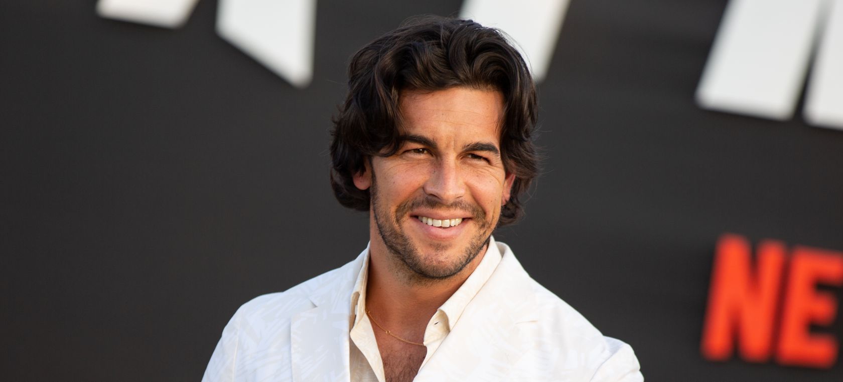 Mario Casas y la modelo Desiré Cordero: un romance veraniego inesperado Mario Casas y la modelo Desiré Cordero: un romance veraniego inesperado