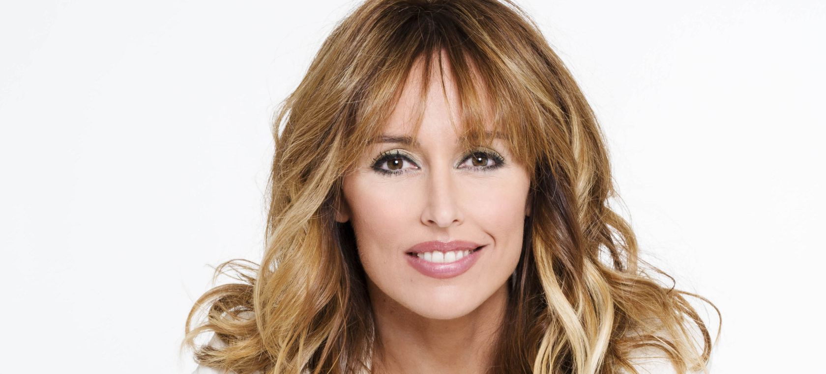 Emma García se corta el pelo y cambia de look por primera vez en años Emma García se corta el pelo y cambia de look por primera vez en años