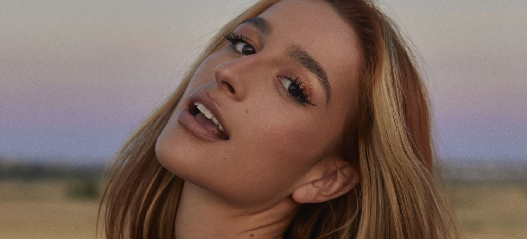 Belén Aguilera: “Mi nuevo disco refleja la diferencia entre lo que sentimos y lo que exteriorizamos” Belén Aguilera: “Mi nuevo disco refleja la diferencia entre lo que sentimos y lo que exteriorizamos”