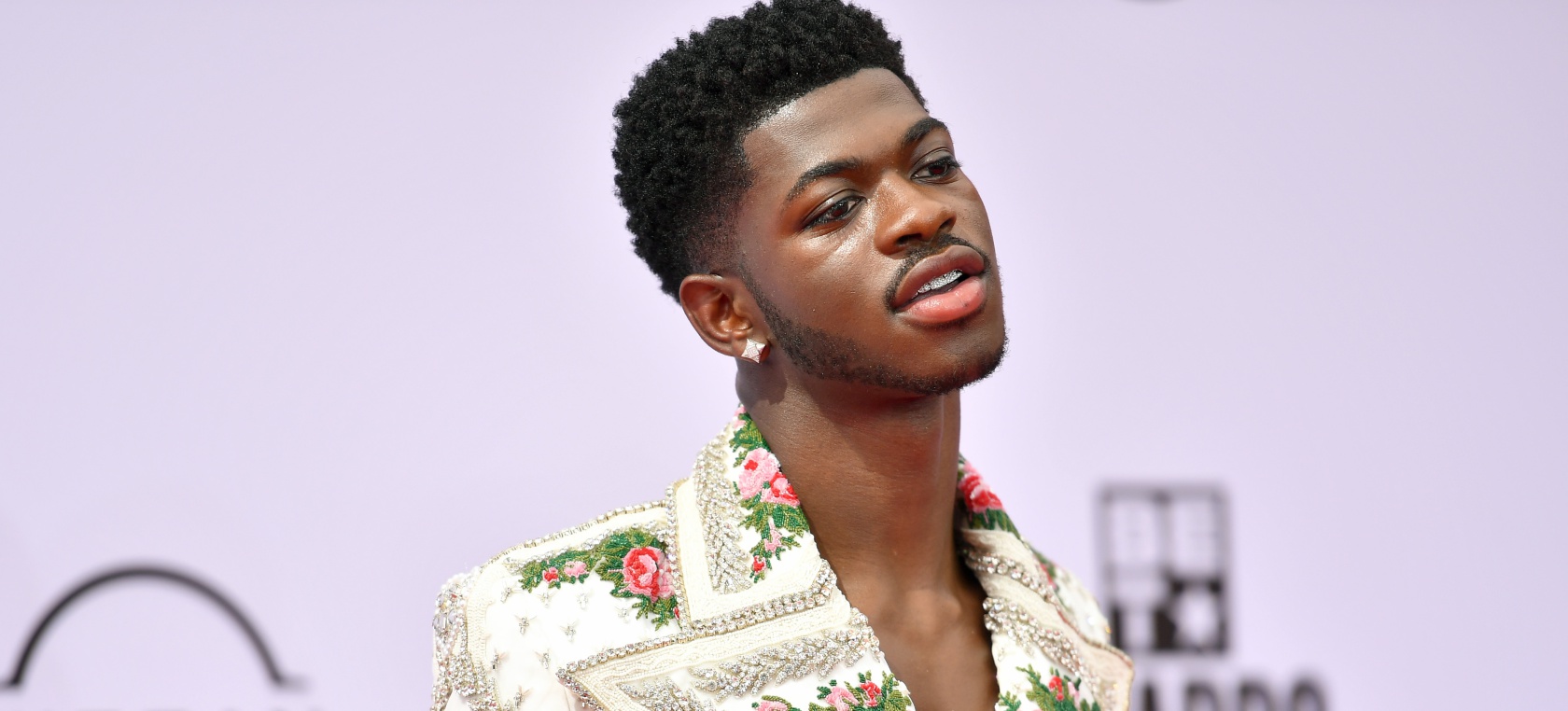 Lil Nas X desvela el tracklist de su disco ‘Montero’ con colaboraciones con Miley Cyrus, Elton John, y más Lil Nas X desvela el tracklist de su disco ‘Montero’ con colaboraciones con Miley Cyrus, Elton John, y más