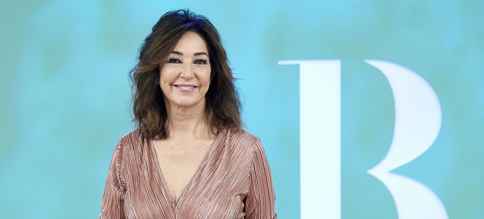 Ana Rosa Quintana sorprende por la ubicación de su última foto: “¿En el metro?” Ana Rosa Quintana sorprende por la ubicación de su última foto: “¿En el metro?”