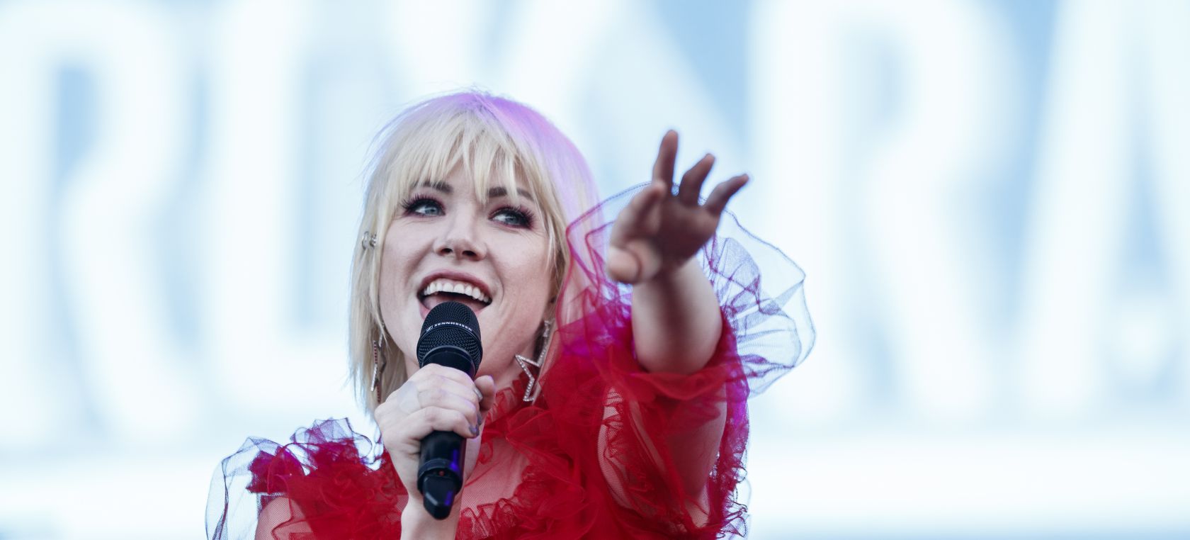 Carly Rae Jepsen se transforma en anciana por el décimo aniversario de ‘Call Me Maybe’ Carly Rae Jepsen se transforma en anciana por el décimo aniversario de ‘Call Me Maybe’