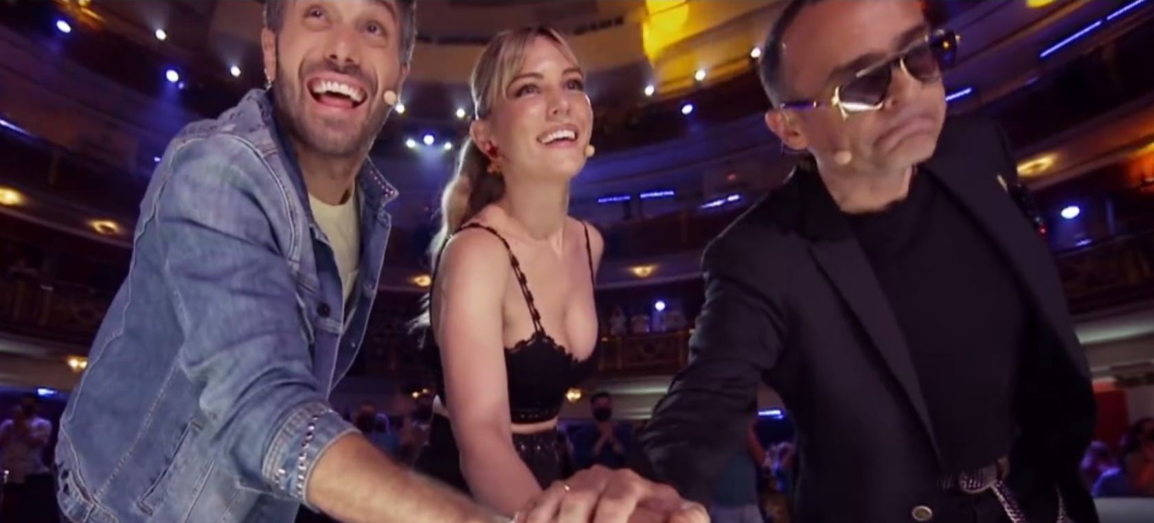 El truco de magia que ha dejado sin palabras al jurado de ‘Got Talent’: “Para Risto, de su amigo Batman” El truco de magia que ha dejado sin palabras al jurado de ‘Got Talent’: “Para Risto, de su amigo Batman”