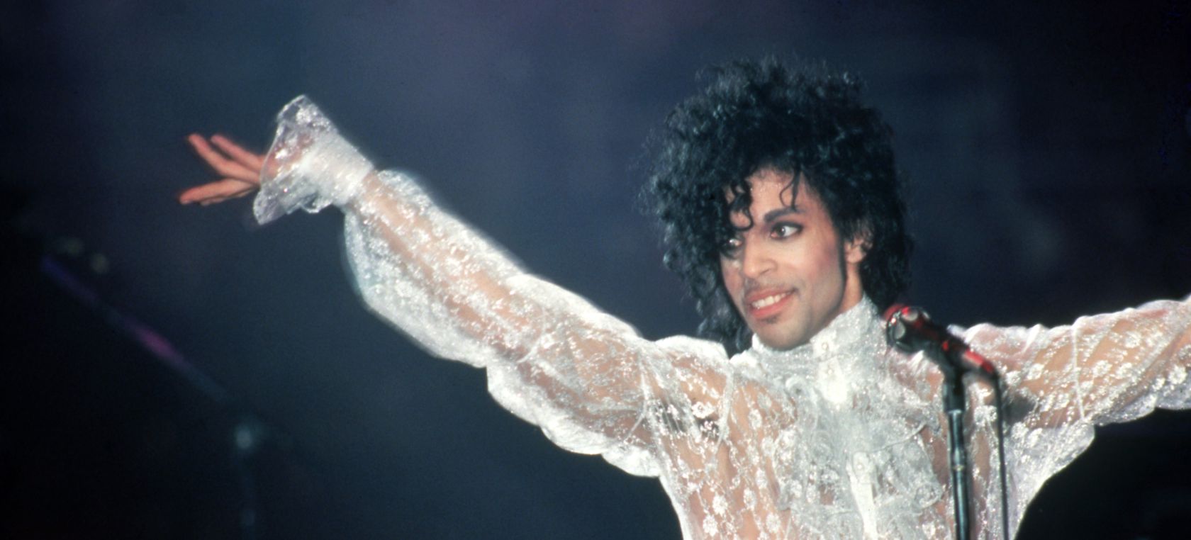 Abucheos, insultos, burlas: El infierno que hizo llorar a Prince cuando teloneó a los Rolling Stones Abucheos, insultos, burlas: El infierno que hizo llorar a Prince cuando teloneó a los Rolling Stones