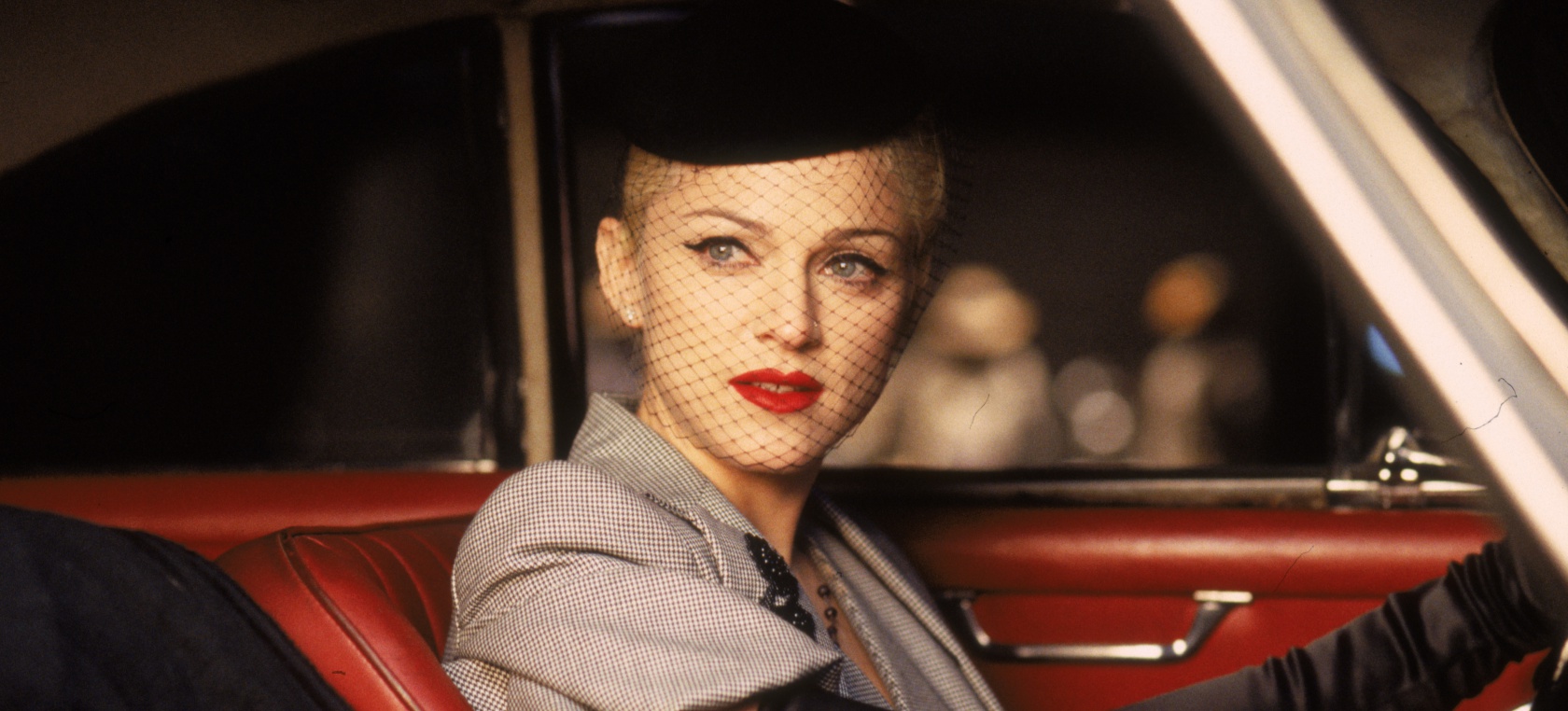 Madonna en LOS40 con Erótica: “Hay gente que no quiere saber que soy feliz, les gusta decir que soy estúpida” Madonna en LOS40 con Erótica: “Hay gente que no quiere saber que soy feliz, les gusta decir que soy estúpida”
