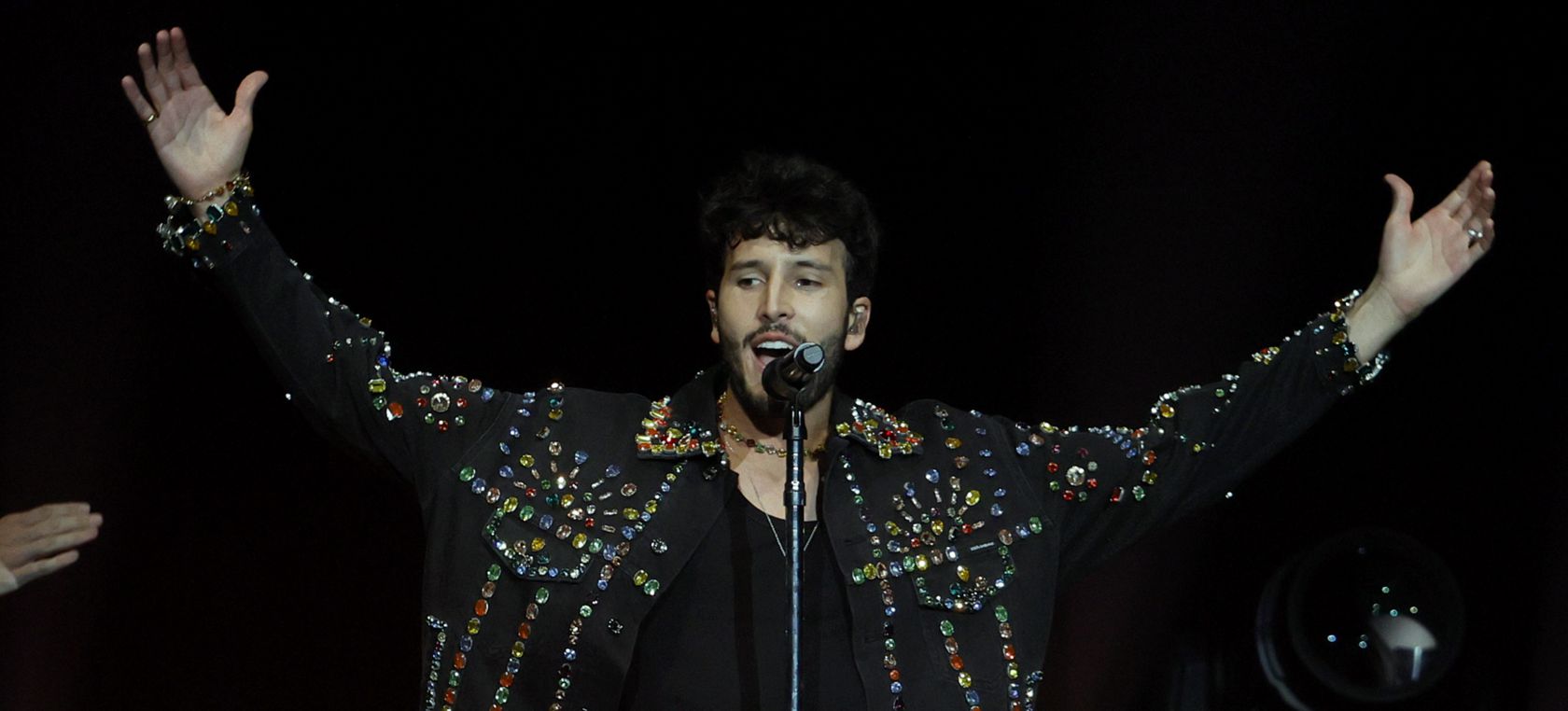 Sebastián Yatra estrena nueva canción: ‘Tacones rojos’ Sebastián Yatra estrena nueva canción: ‘Tacones rojos’