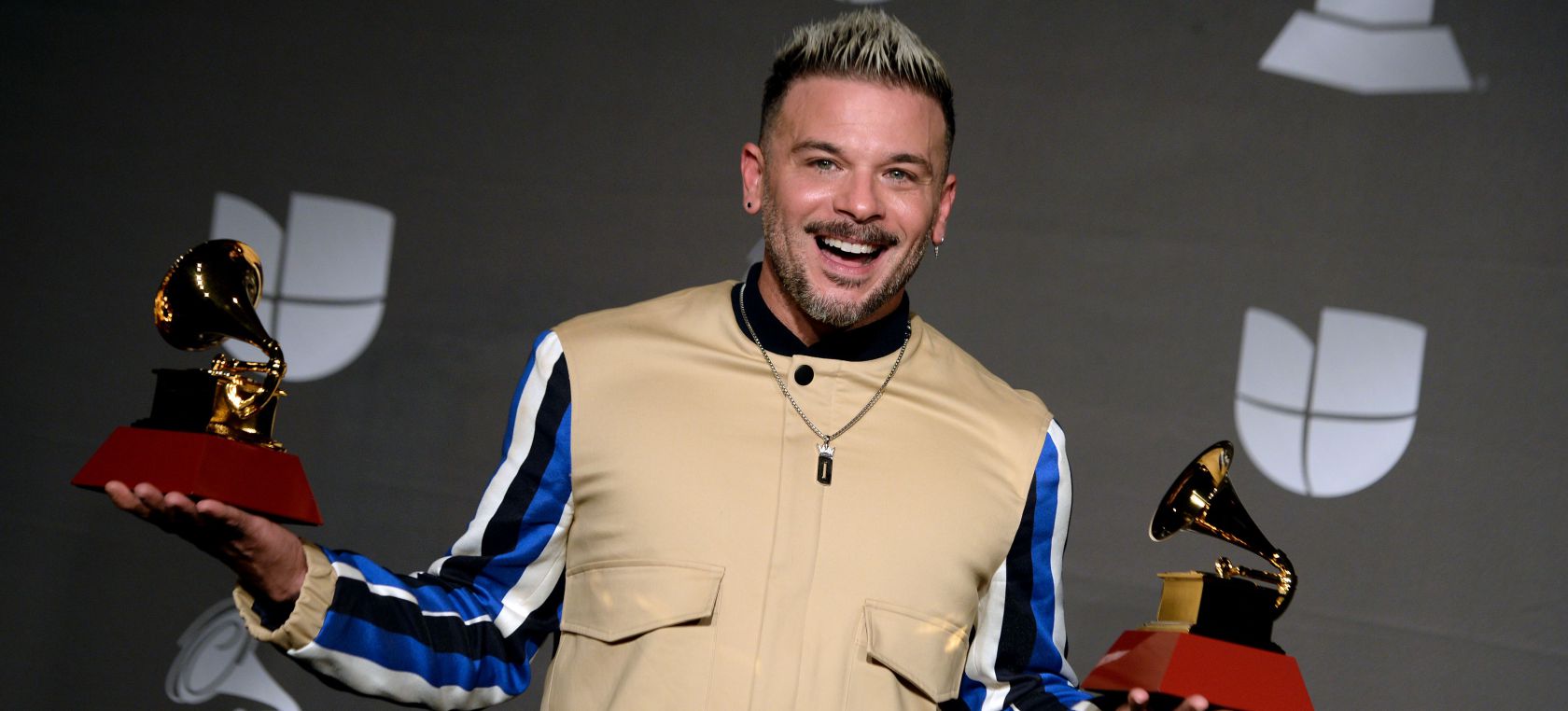 ‘Gracias’ es la nueva canción de Pedro Capó: “Se la dedico a los que caminan conmigo” ‘Gracias’ es la nueva canción de Pedro Capó: “Se la dedico a los que caminan conmigo”