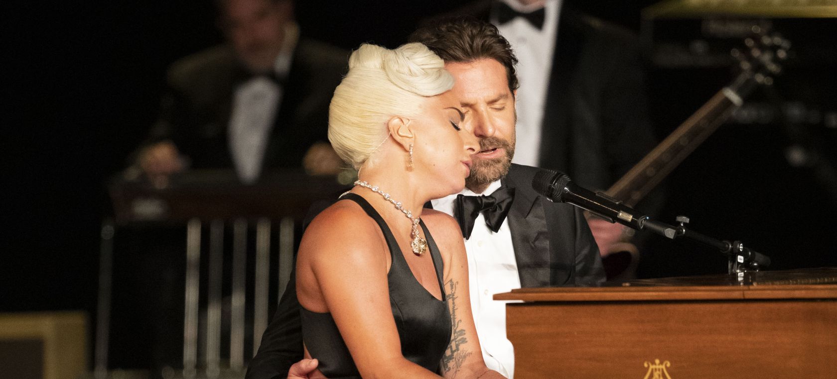 Bradley Cooper habla sobre los rumores de romance con Lady Gaga Bradley Cooper habla sobre los rumores de romance con Lady Gaga