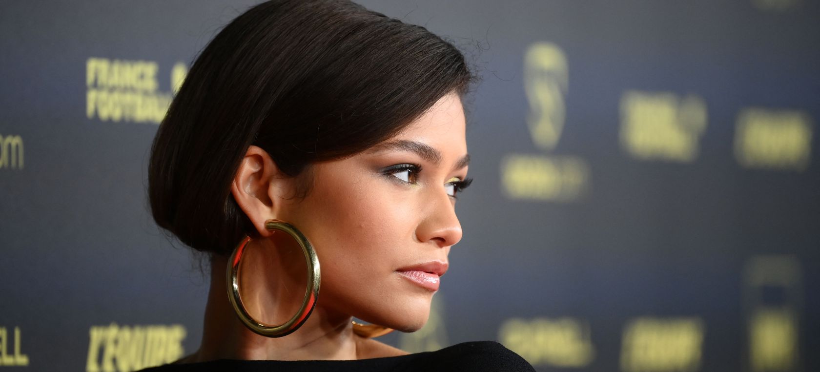 Un periodista confunde a Zendaya y a Tom Holland con Dua Lipa y Harry Potter y las redes se mofan Un periodista confunde a Zendaya y a Tom Holland con Dua Lipa y Harry Potter y las redes se mofan