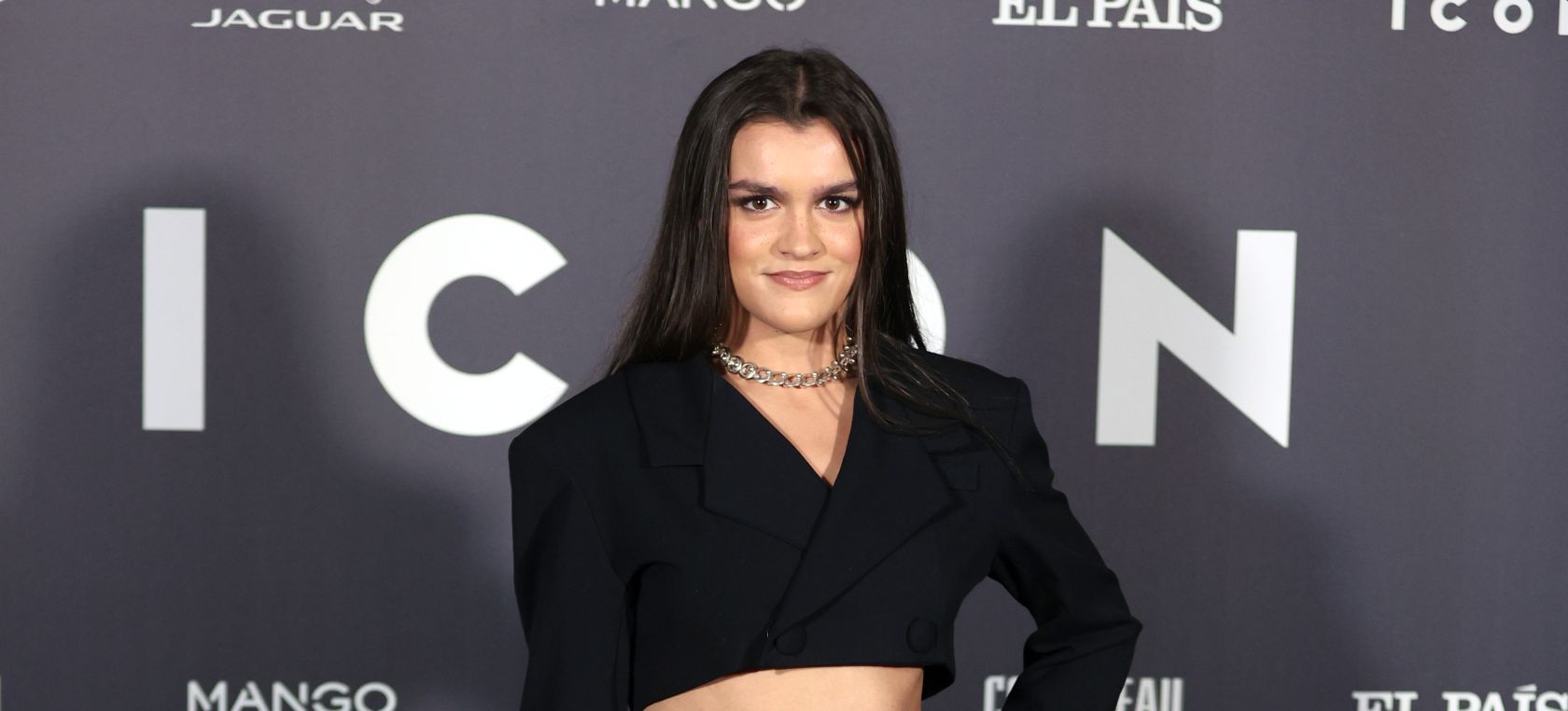 Amaia se tira en paracaídas y se marca un “se vienen cositas” Amaia se tira en paracaídas y se marca un “se vienen cositas”