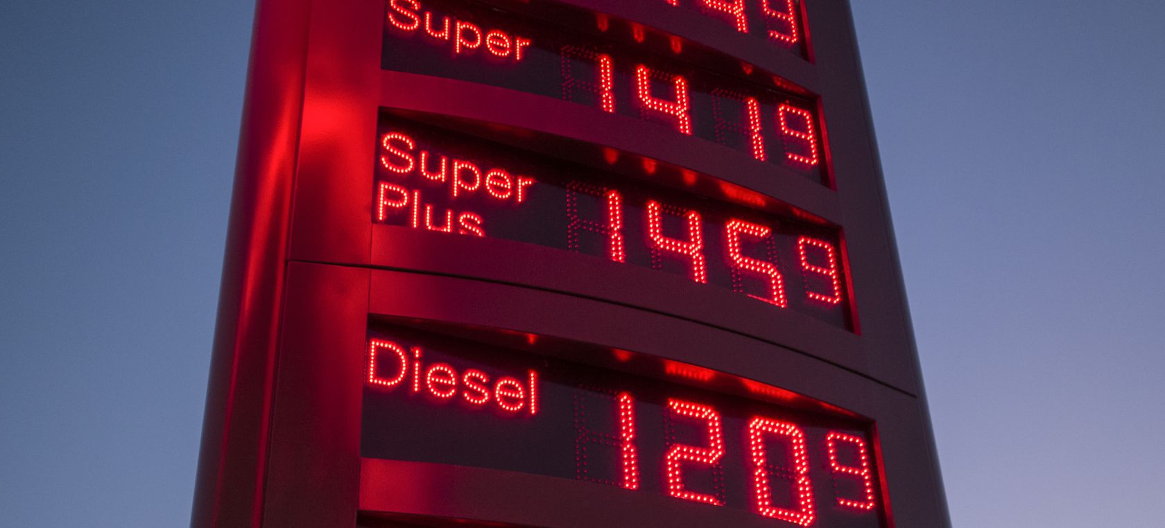 7 'apps' para encontrar la gasolinera más barata de tu zona desde el móvil 7 'apps' para encontrar la gasolinera más barata de tu zona desde el móvil