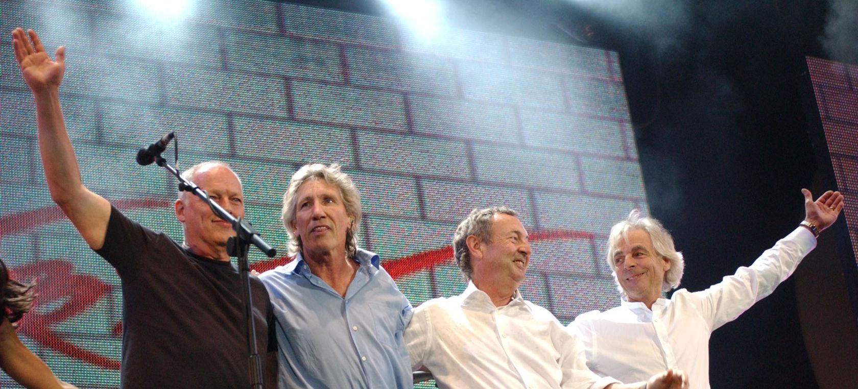 Pink Floyd lanza nueva música, después de 28 años, para recaudar fondos para Ucrania Pink Floyd lanza nueva música, después de 28 años, para recaudar fondos para Ucrania