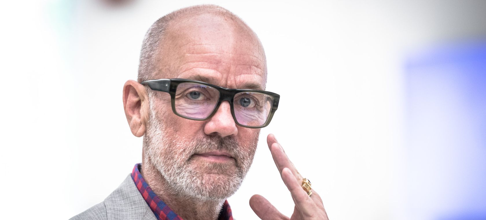 Michael Stipe revela el cambio de letra en 'Losing My Religion' de R.E.M. que lo cambió todo Michael Stipe revela el cambio de letra en 'Losing My Religion' de R.E.M. que lo cambió todo