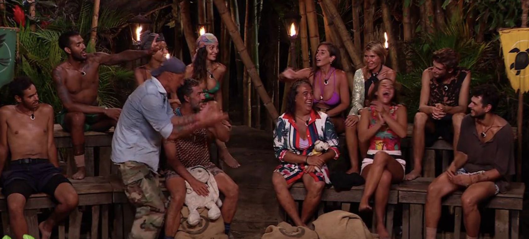 ‘Supervivientes 2022’ llora su última expulsión, que se va desatando una guerra: “Caerán muchas caretas” ‘Supervivientes 2022’ llora su última expulsión, que se va desatando una guerra: “Caerán muchas caretas”