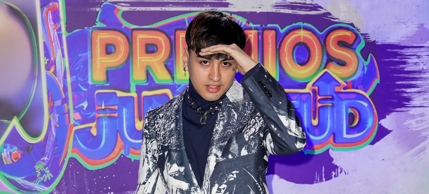 Tiago PZK publica su primer disco, Portales, y con él nos enseña diferentes mundos Tiago PZK publica su primer disco, Portales, y con él nos enseña diferentes mundos