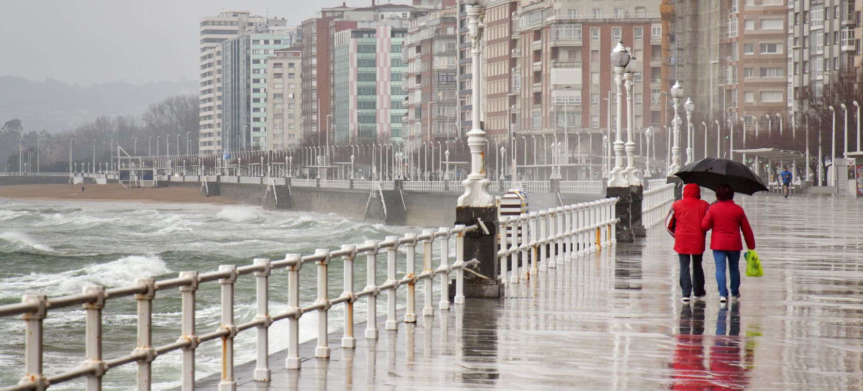 La AEMET advierte de que la primera DANA subtropical del verano dejará fuertes tormentas La AEMET advierte de que la primera DANA subtropical del verano dejará fuertes tormentas
