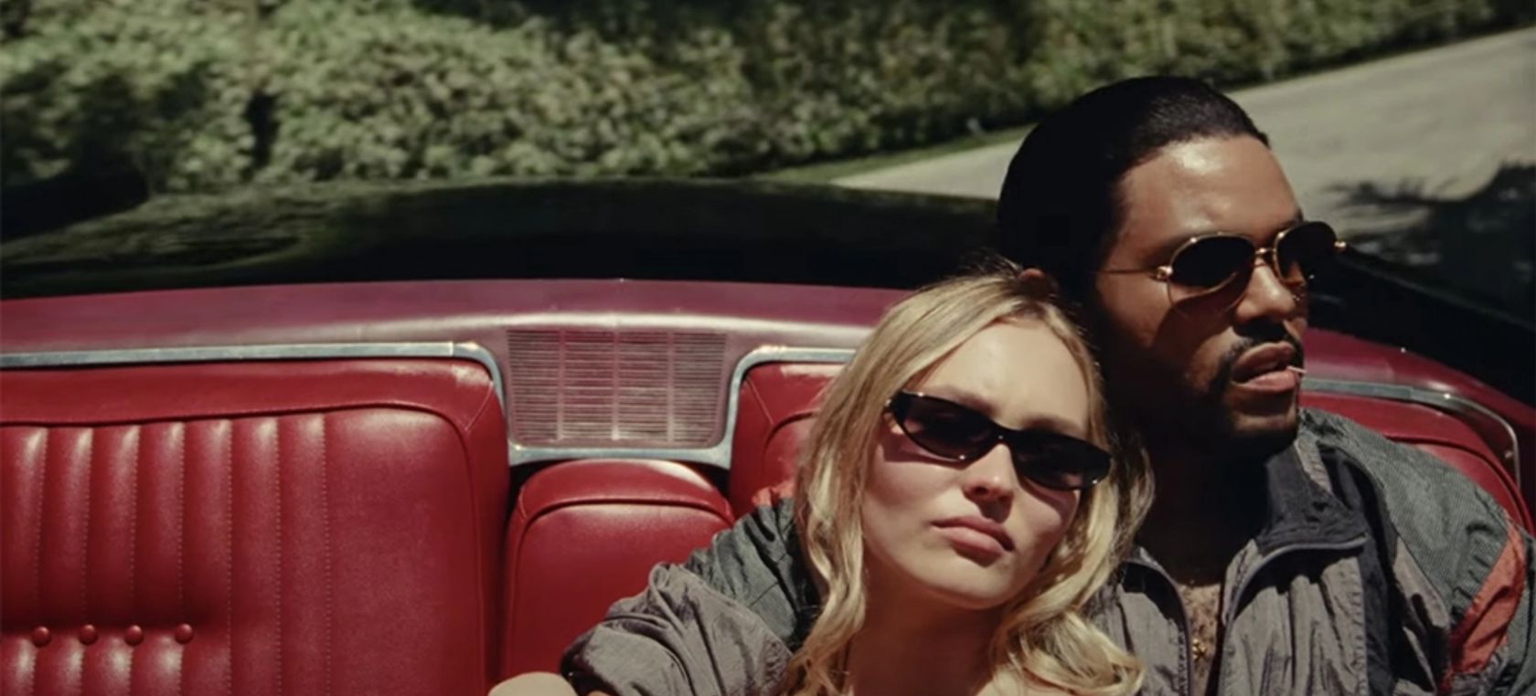 The Weeknd y Lily-Rose Depp nos dejan sin palabras en el tráiler de ‘Idol’: la serie del creador de ‘Euphoria’ The Weeknd y Lily-Rose Depp nos dejan sin palabras en el tráiler de ‘Idol’: la serie del creador de ‘Euphoria’