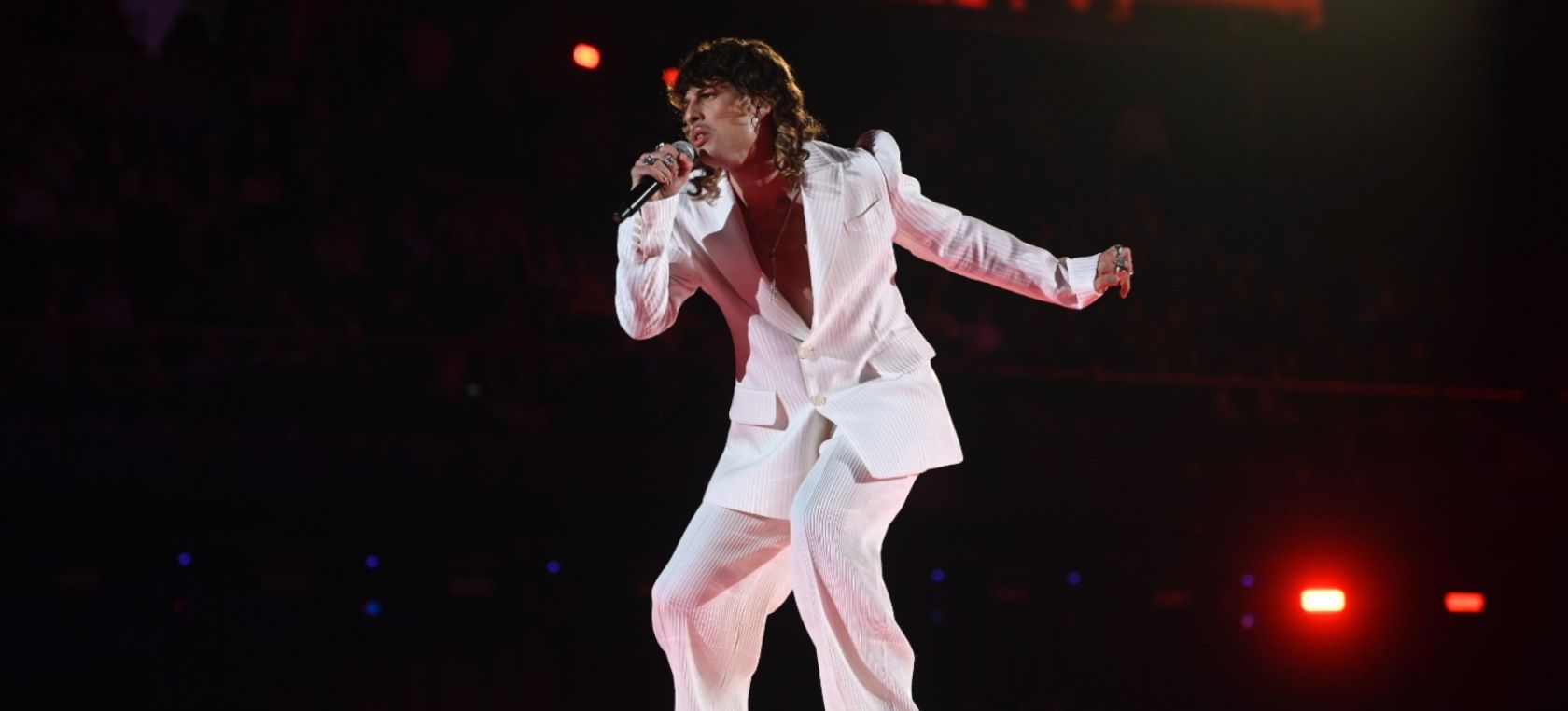 Leo Rizzi emociona al público con su actuación en LOS40 Music Awards 2022 cantando 'Amapolas' Leo Rizzi emociona al público con su actuación en LOS40 Music Awards 2022 cantando 'Amapolas'