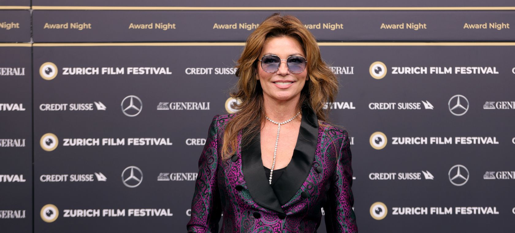 Shania Twain regresa con 'Queen of Me' Shania Twain regresa con 'Queen of Me'