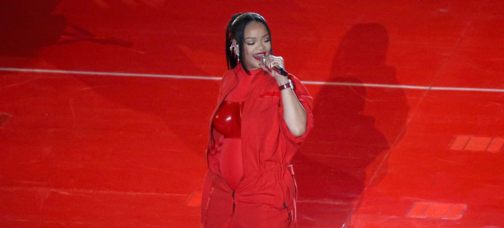 Rihanna sorprende a las mujeres mayores que replicaron en Tik Tok su actuación en la Super Bow Rihanna sorprende a las mujeres mayores que replicaron en Tik Tok su actuación en la Super Bow