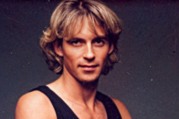 Nace Hal Lindes (Dire Straits) Nace Hal Lindes (Dire Straits)