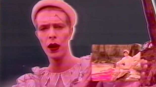 David Bowie - Ashes To Ashes David Bowie - Ashes To Ashes