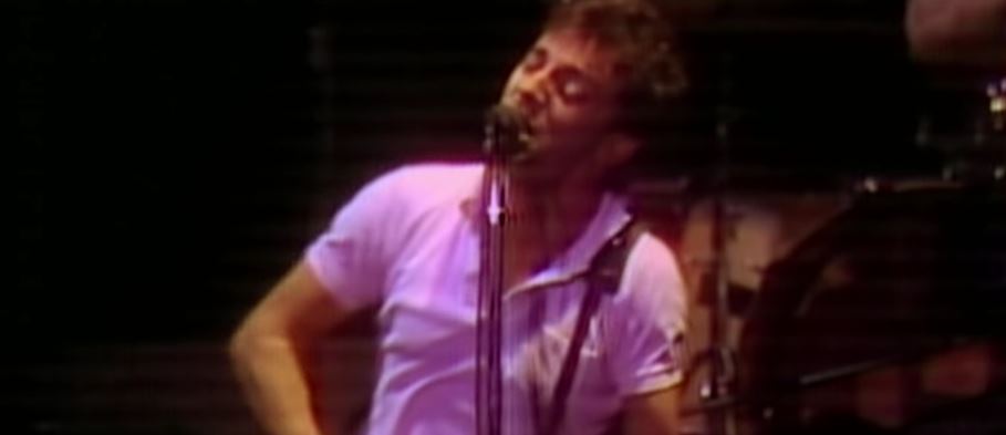 Bruce Springsteen & The E Street Band - Because the Night Bruce Springsteen & The E Street Band - Because the Night