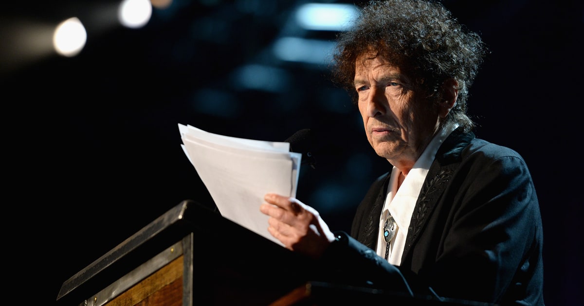 El discurso con el que Bob Dylan ya puede cobrar los 819.000 euros del Nobel El discurso con el que Bob Dylan ya puede cobrar los 819.000 euros del Nobel