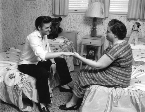 Día de la Madre: Ocho grandes canciones dedicadas a las madres Día de la Madre: Ocho grandes canciones dedicadas a las madres