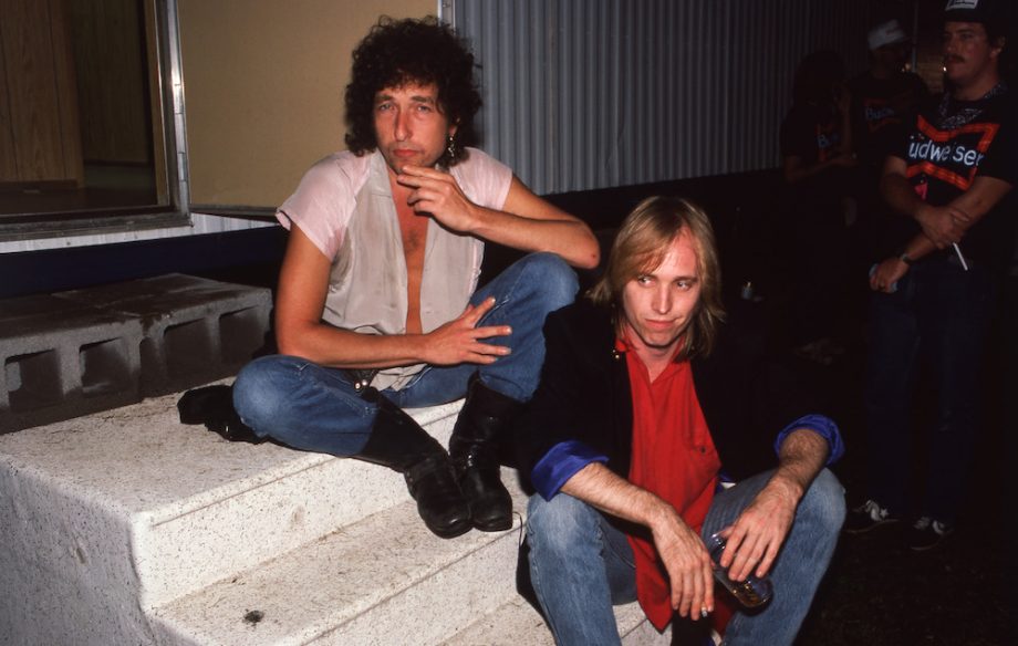 Bob Dylan homenajea a Tom Petty versionando 'Learning to fly' Bob Dylan homenajea a Tom Petty versionando 'Learning to fly'