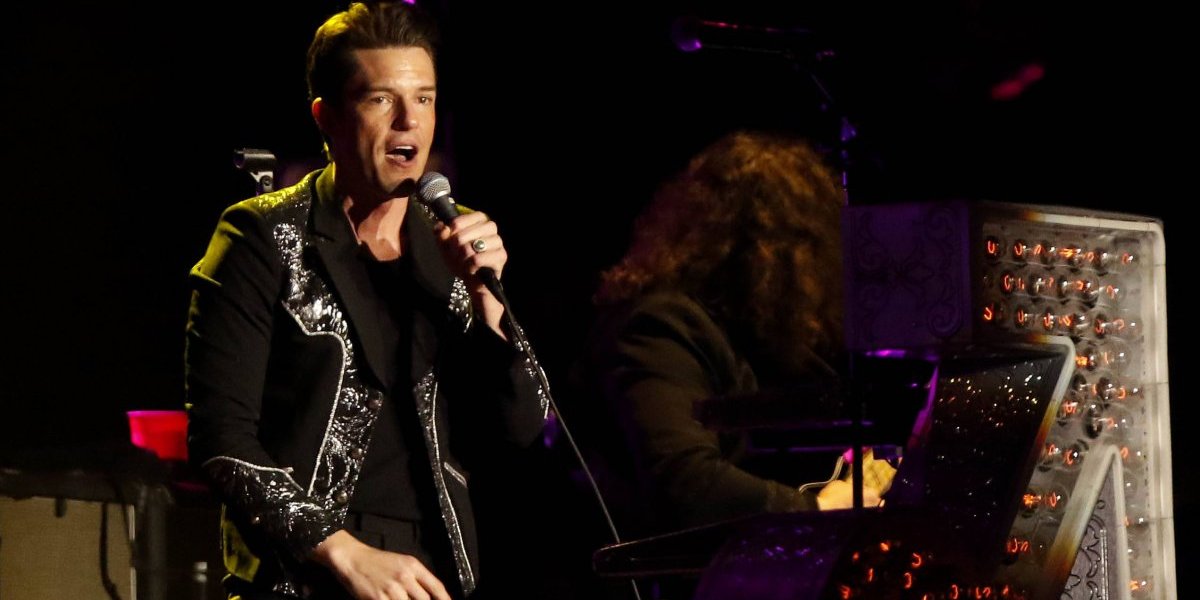 The Killers versionan 'Wonderwall' de Oasis The Killers versionan 'Wonderwall' de Oasis