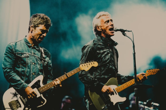 Noel Gallagher y Paul Weller versionan juntos a The Jam y The Beatles Noel Gallagher y Paul Weller versionan juntos a The Jam y The Beatles