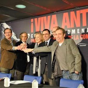 Miguel Ríos, Ketama, Rosario, Manolo García y 20 artistas se unen para gritar ¡Viva Antonio!