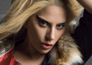 Lady Gaga: un ojo puesto en el Oscar y otro en su nuevo disco
