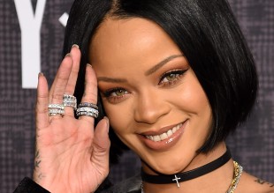 Rihanna llega a las pasarelas y no deja a nadie indiferente