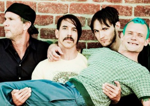 Estrenamos en exclusiva Dark Necessities, lo nuevo de Red Hot Chili Peppers