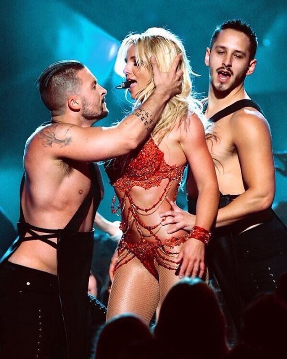 Britney sensual, Rihanna discreta o Nick Jonas acompañado...todo en la misma noche