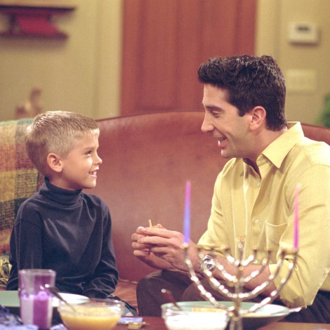 Así está ahora BEN, el hijo de Ross Geller de Friends