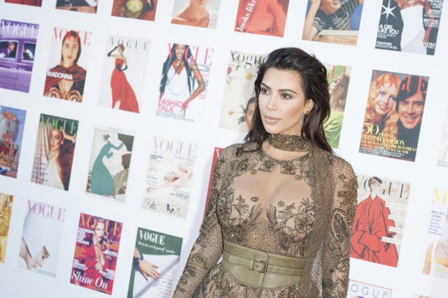 Secretele lui Kim Kardashian pentru a pierde în greutate - Pierde 30 kg ca un profesionist