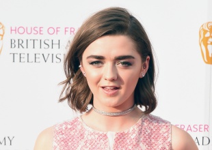 Maisie Williams luce una camiseta falsa y revoluciona internet