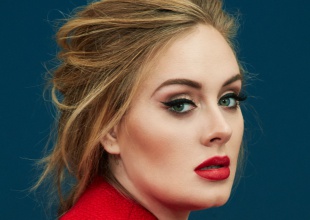 Adele besa a un fan (por equivocación)